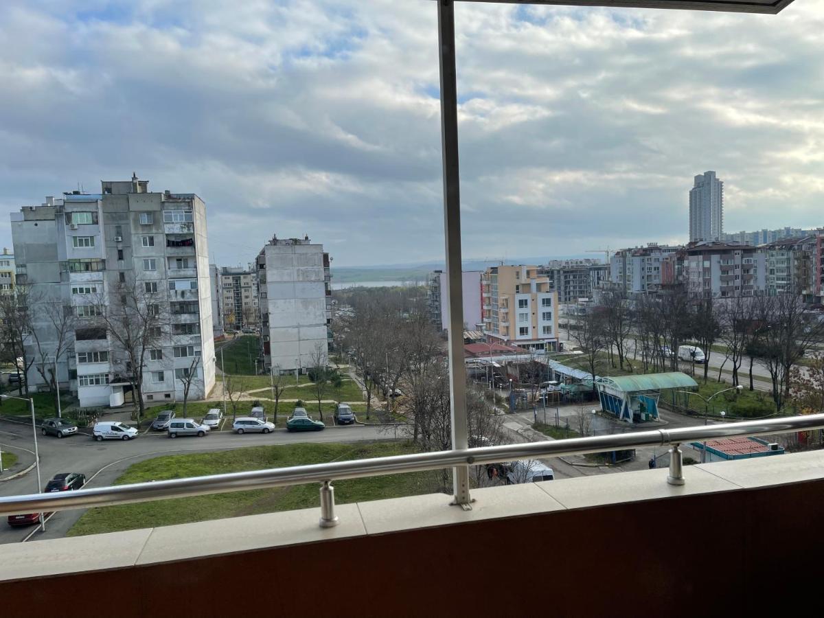 Dety'S Apartment Burgas City Eksteriør billede
